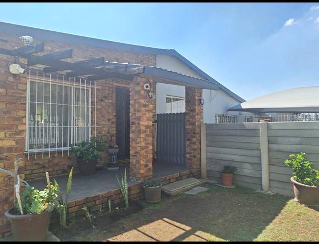 3 BEDROOM PROPERTY TO RENT IN VAN DYK PARK